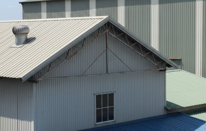 折板屋根の事例